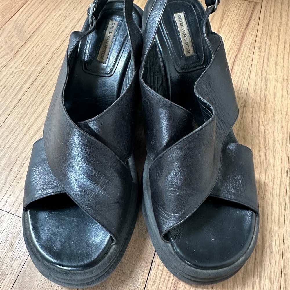 Platform sandals